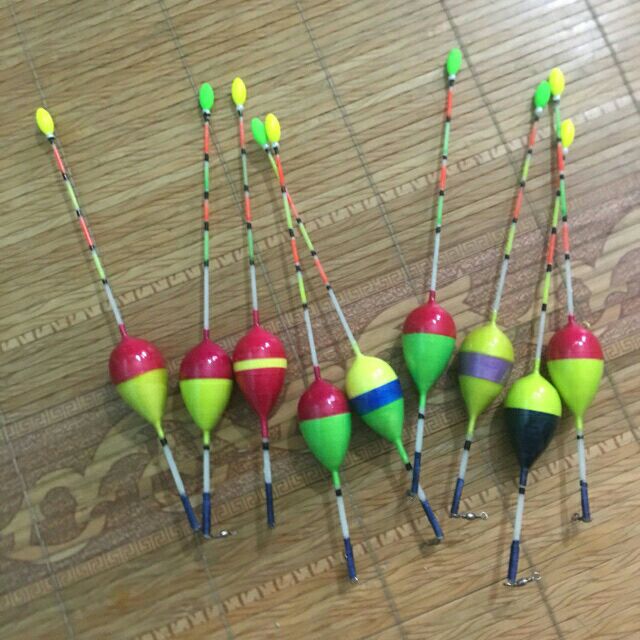 Phao câu cá chuyên câu lục