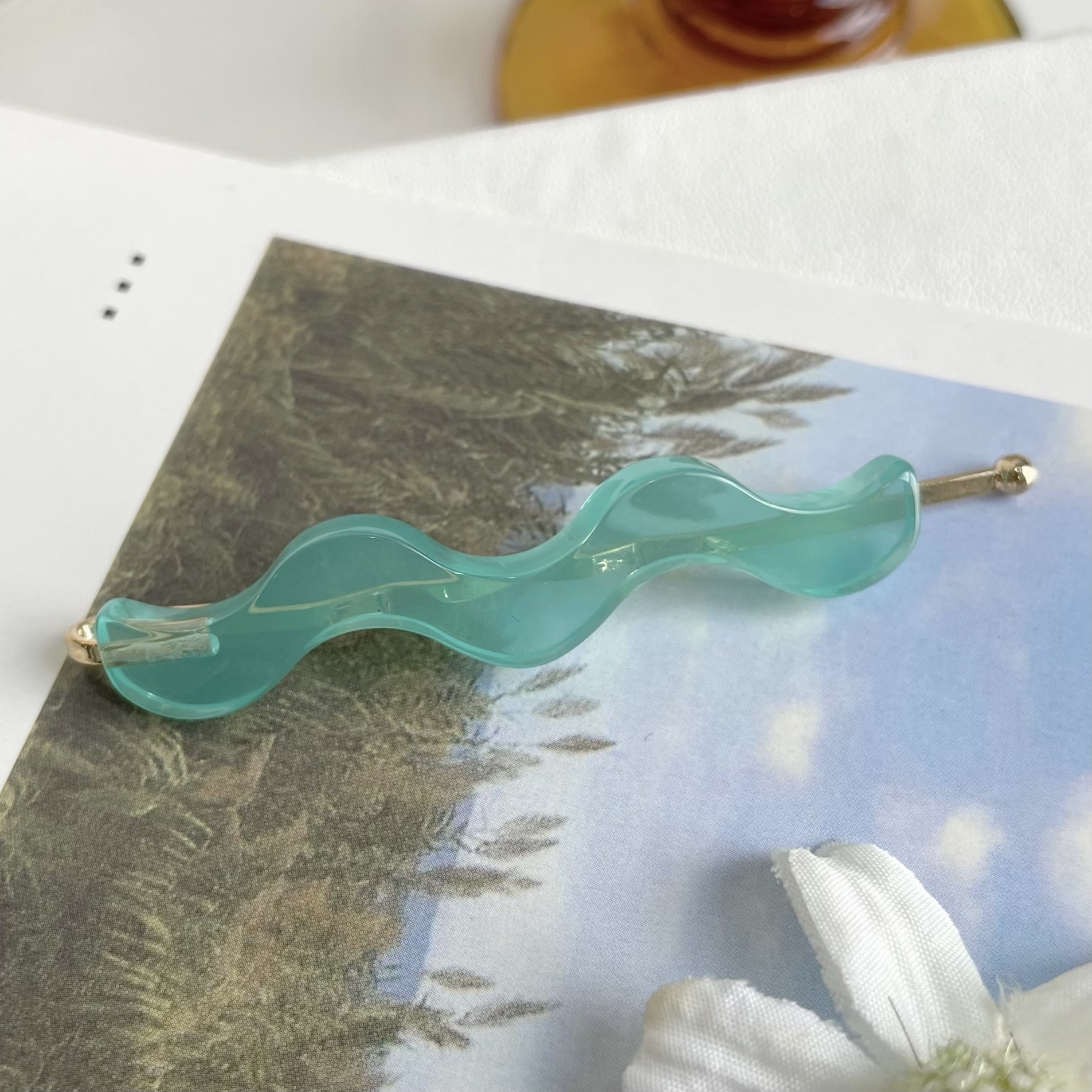 Kẹp mái dáng gợn sóng Modleaf Ocean pin Hàn Quốc