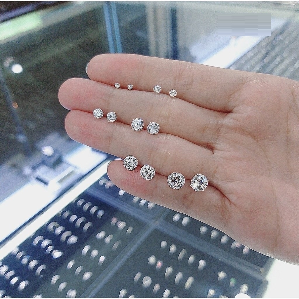 Bông tai titan đá pha lê sáng chíu 4mm ĐV: 2 chiếc BT01