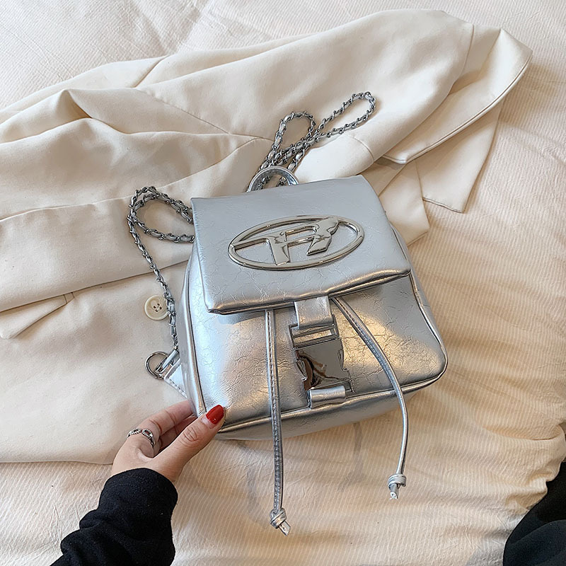 Movi Katie Vintage backpack New Korean chain backpack Students with textured oil wax face handbag