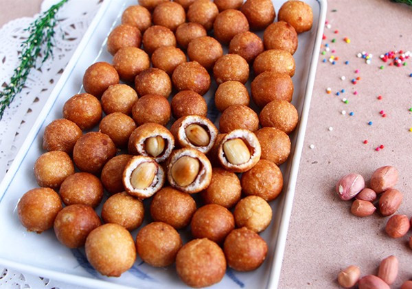 Combo 4 hũ Đậu phộng Da cá Tân Tân 300g