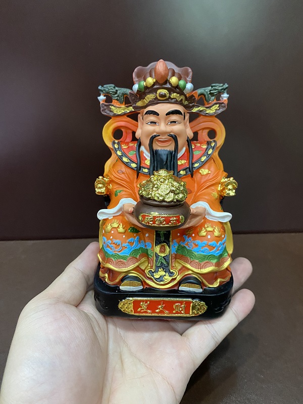 Tượng thần tài may mắn