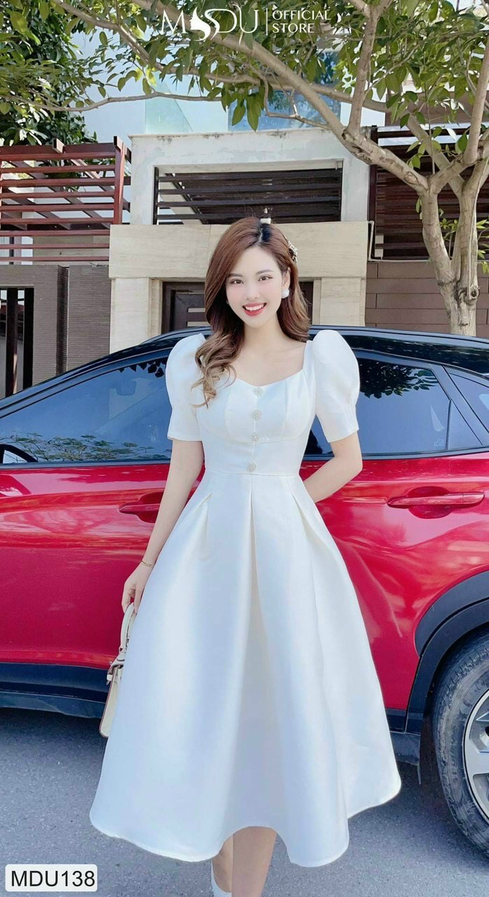Đầm xòe tay lỡ cườm cổ xinh xắn