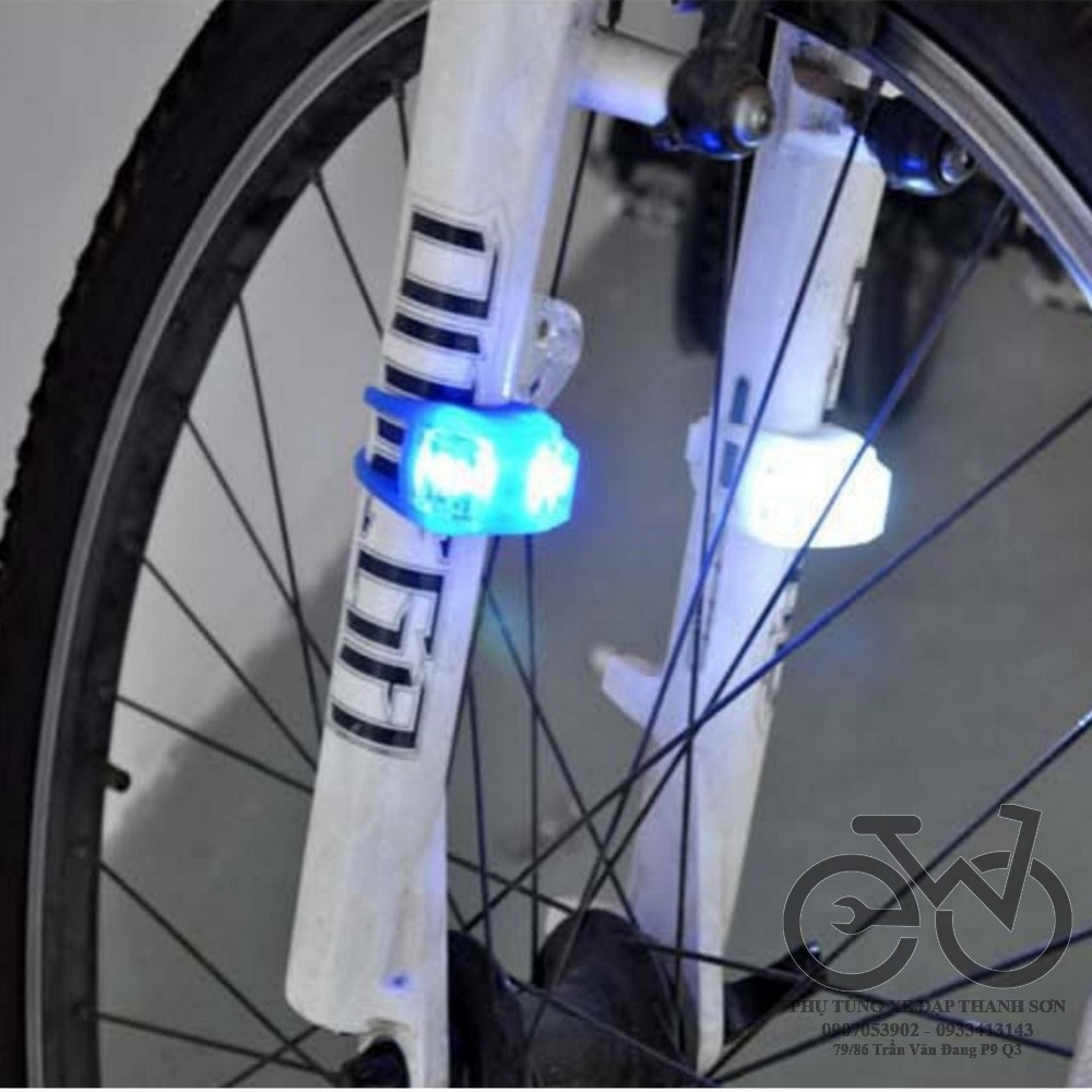 Đèn Ếch Silicon Gắn Xe Đạp Với 2 Bóng LED Và 3 Chế Độ Sáng ( giao màu ngẫu nhiên)