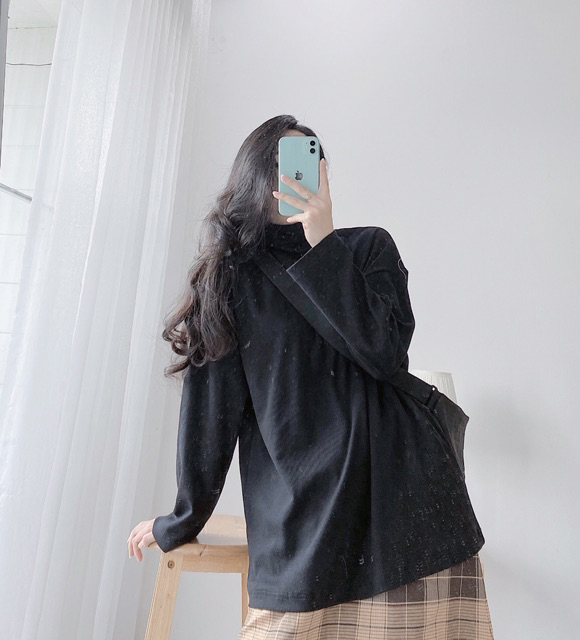 Áo cổ lọ, dáng rộng, tay dài