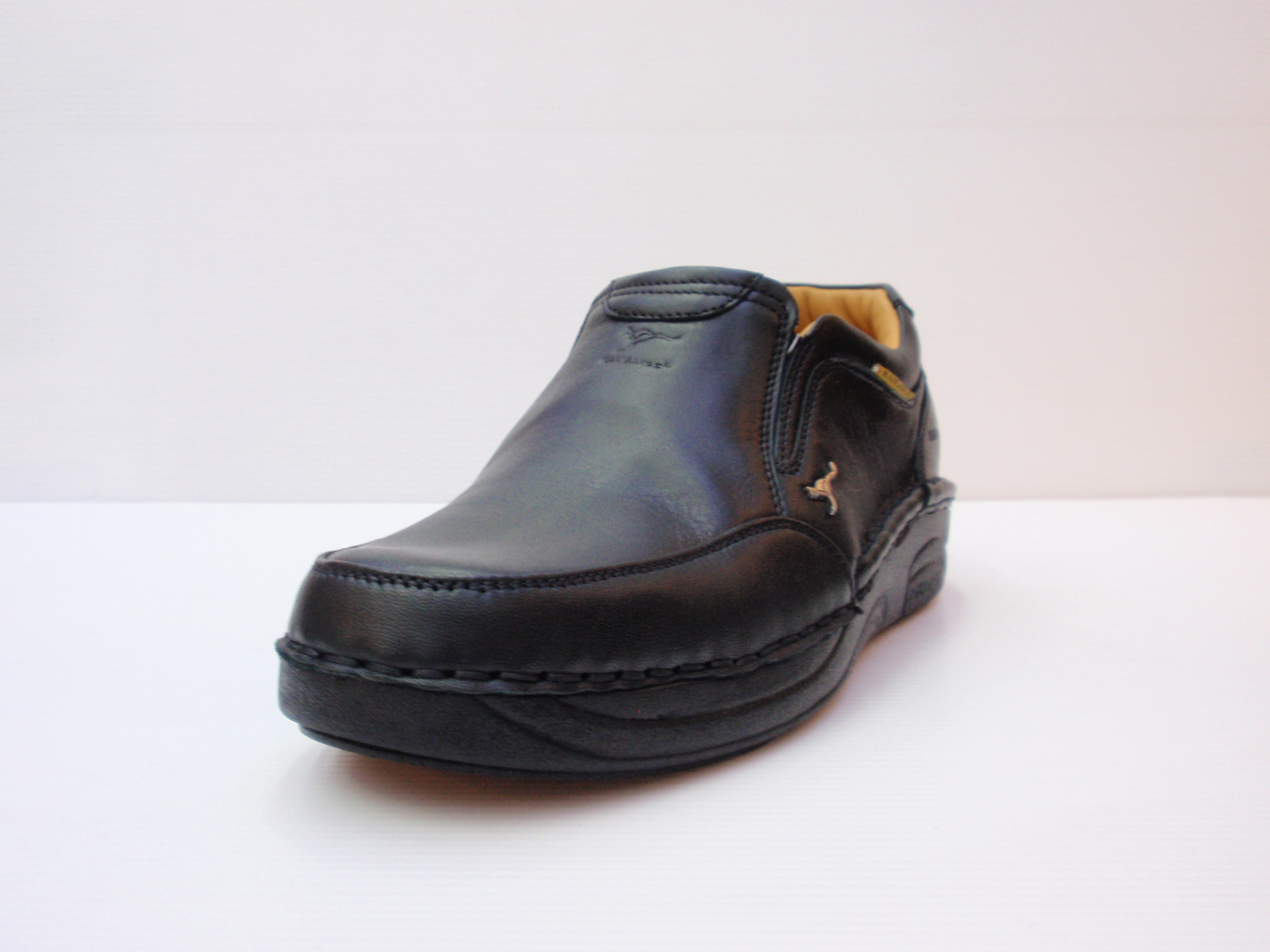 clarks kangaroo shoes