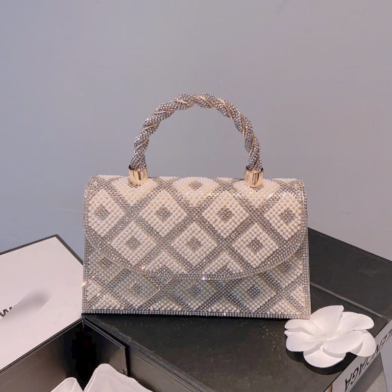 Clutch nữ nạm đá quai xoắn bling bling