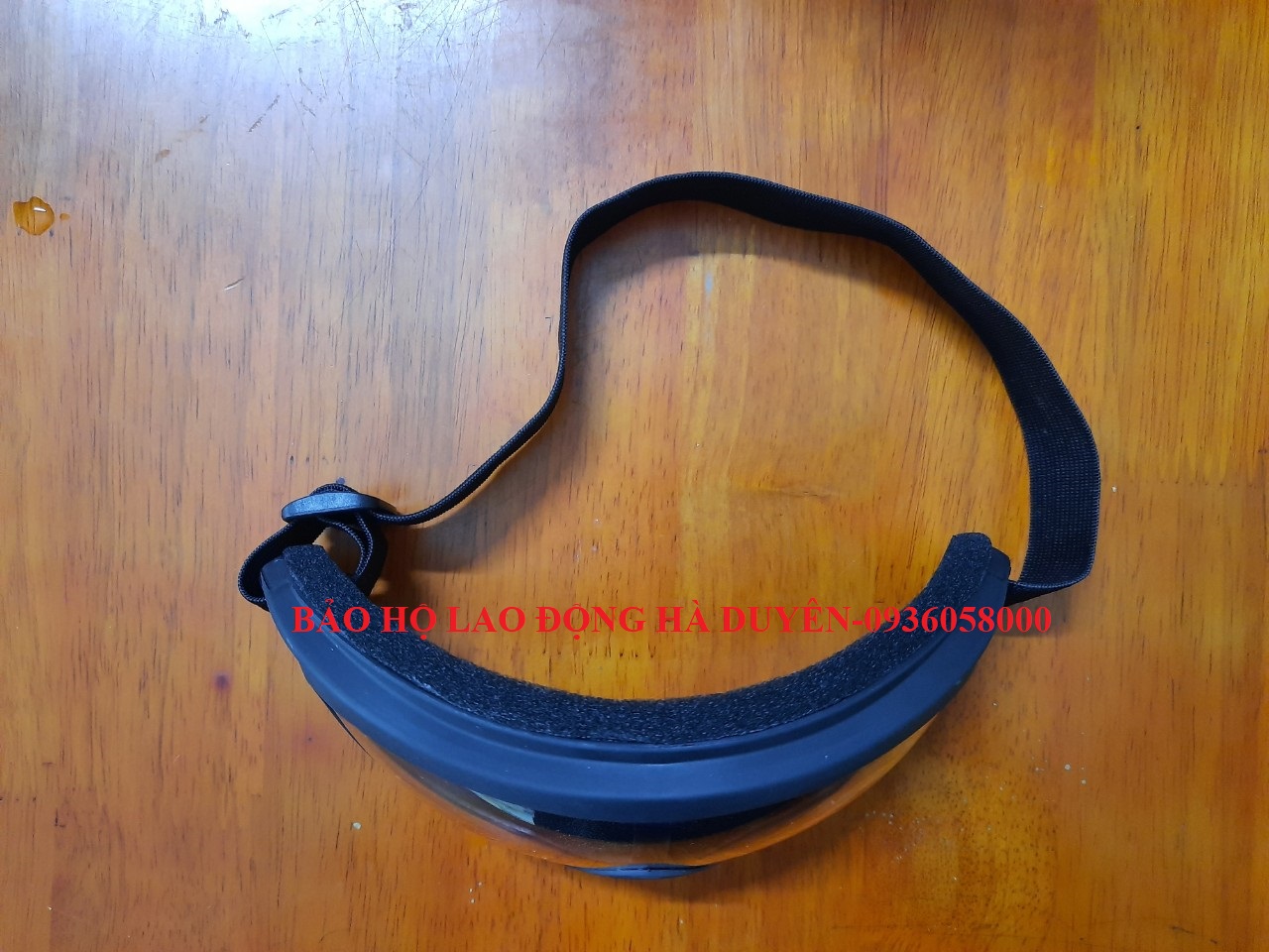 Kính bảo hộ cho thợ sơn