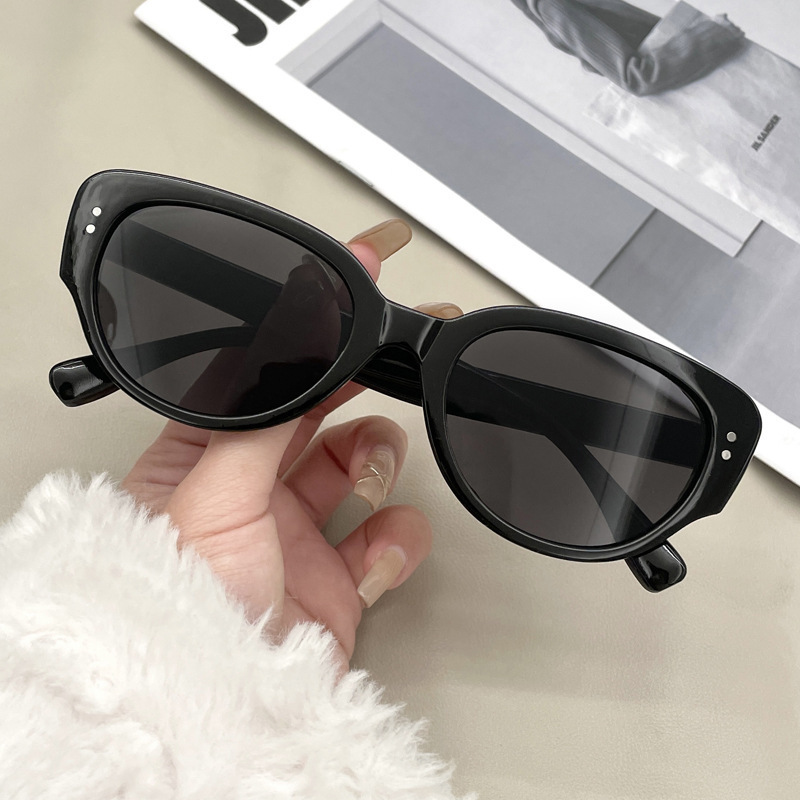 Sunglasses Women 2023 New Fashion Glasses White Retro Cat Eye Glasses White Frame Flat Glasses PTQ