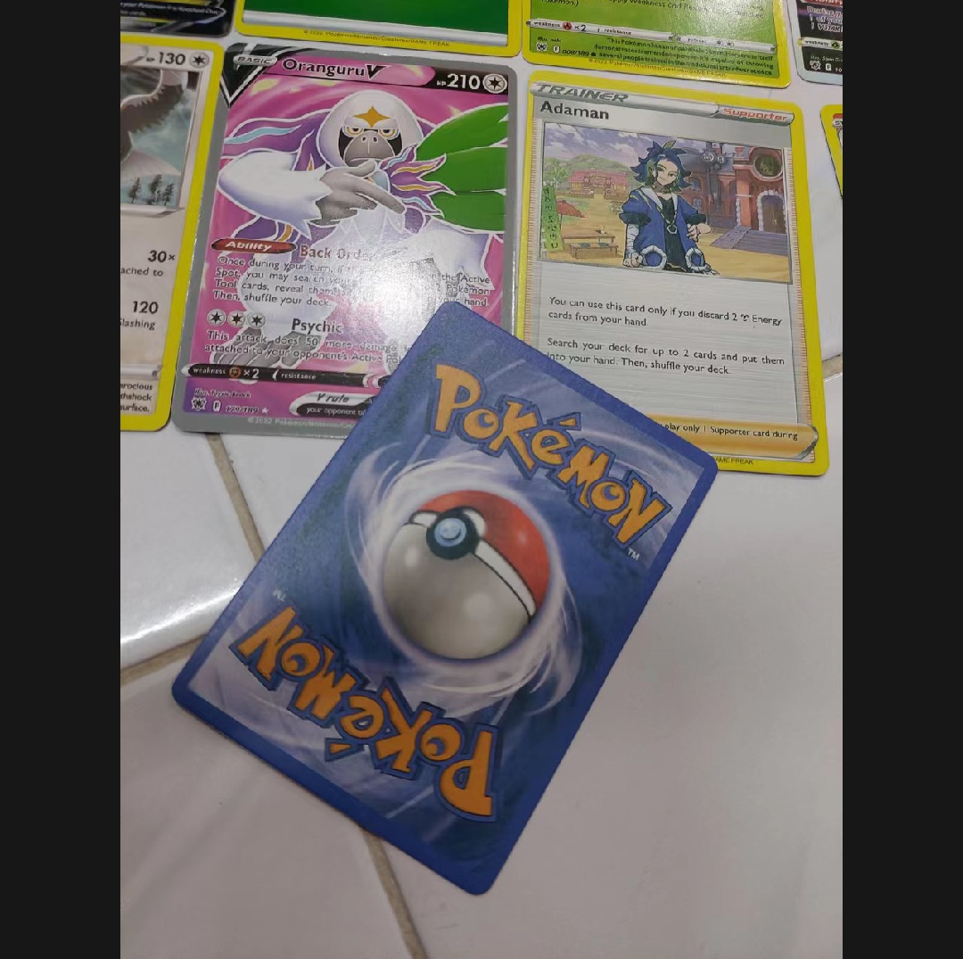 Pokémon Metal Box Card Set Up to 30 Cards with Shiny Card Inside. 