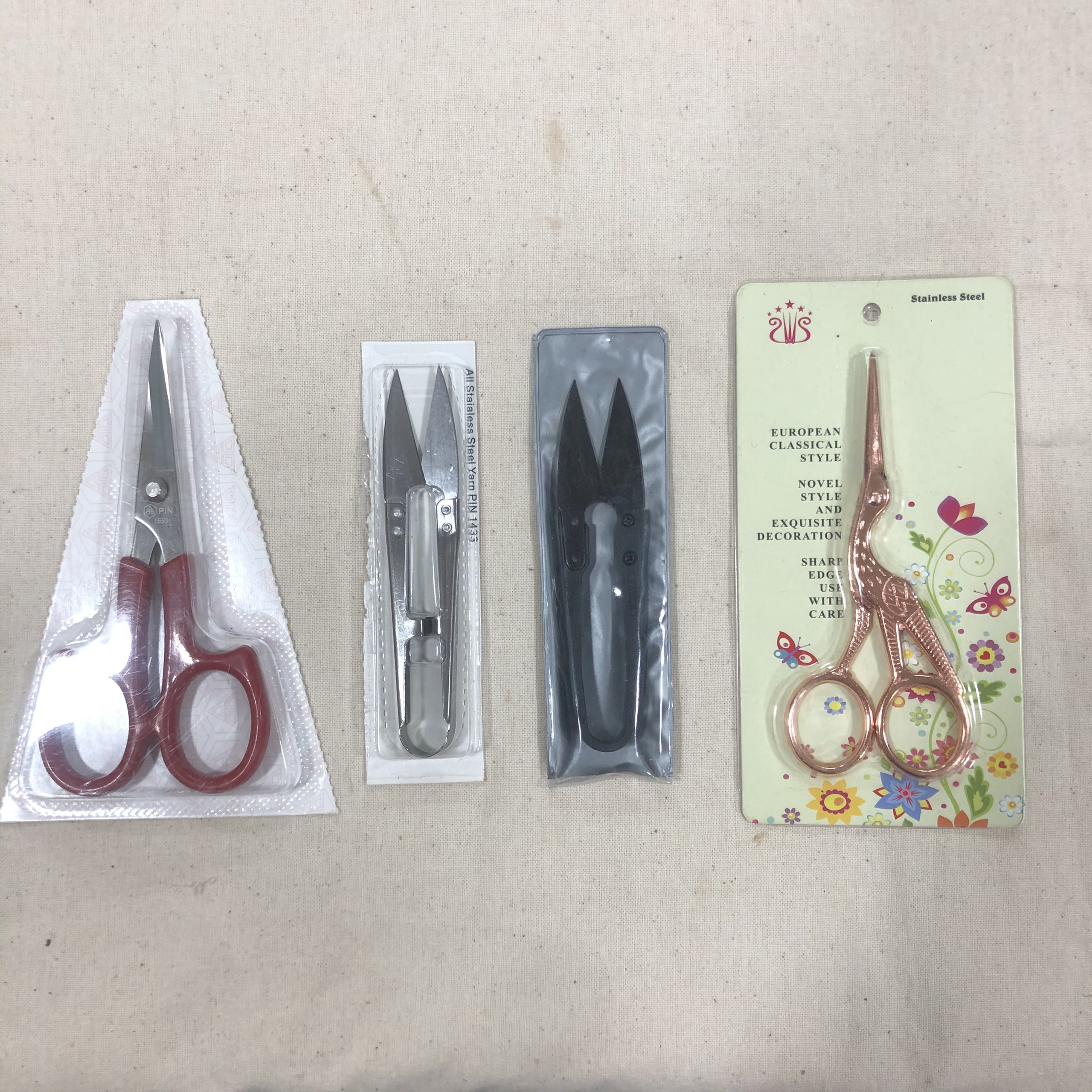 Kéo mũi cong cắt chỉ thêu