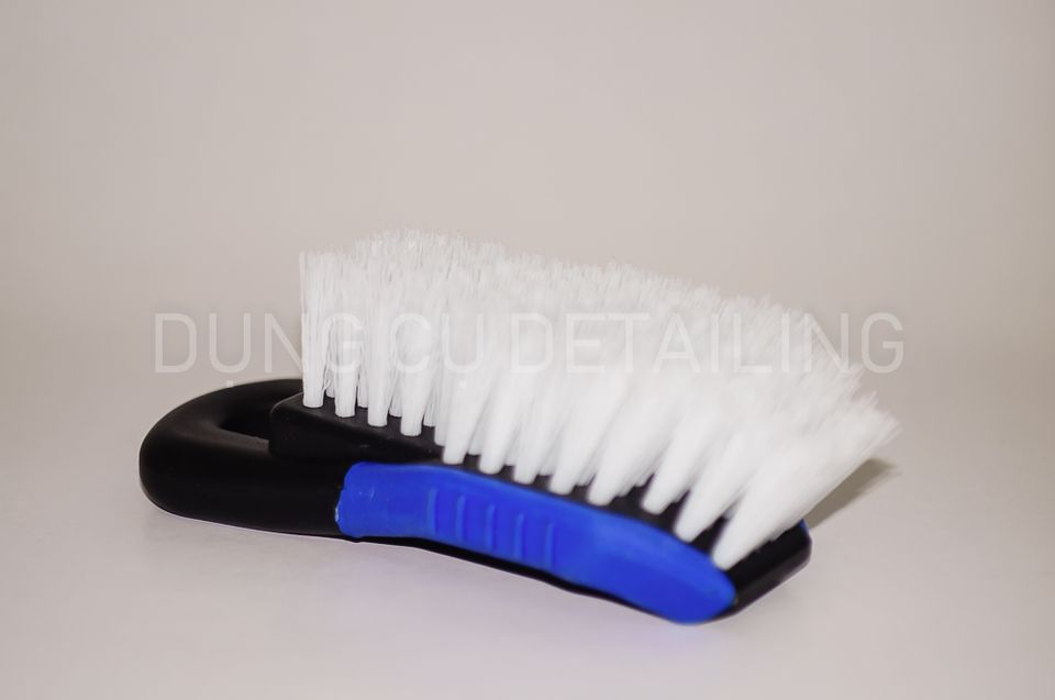 Bàn Chải Cọ Lốp Xe Ô Tô
