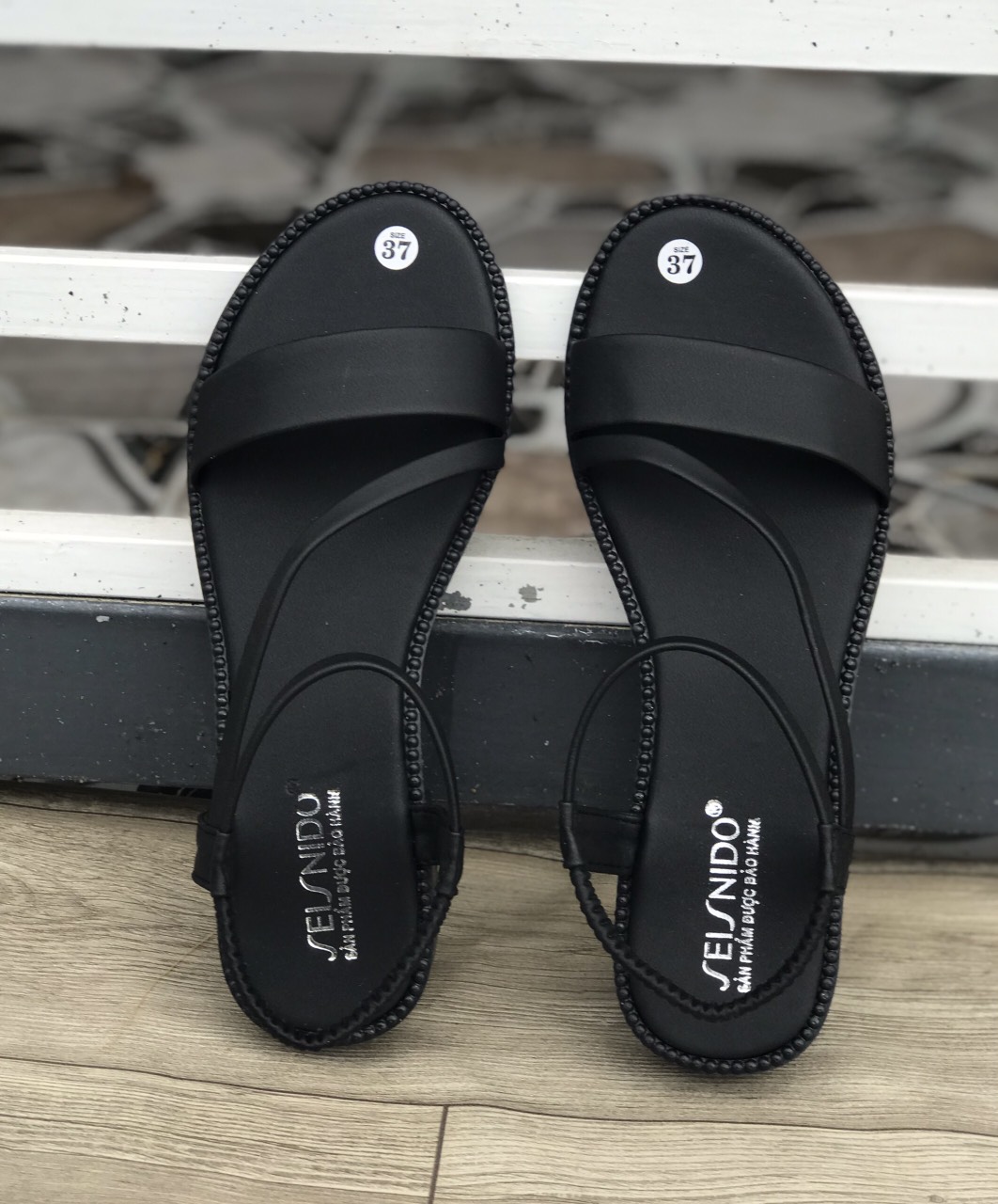 Sandal nữ giá rẻ, thời trang, siêu bền.