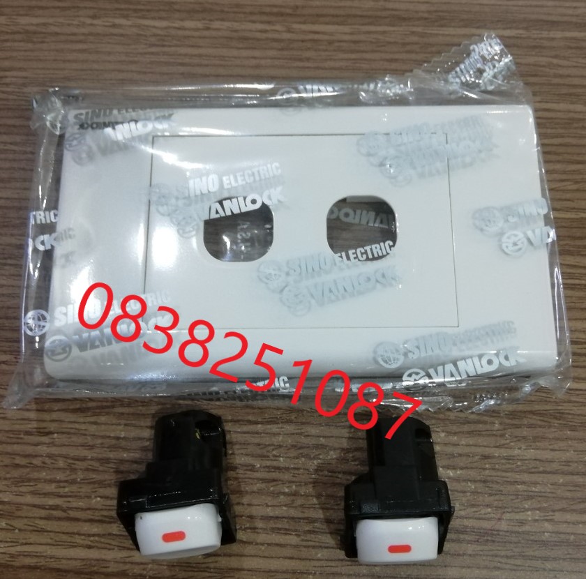 Mặt công tắc Sino S18 mặt 2