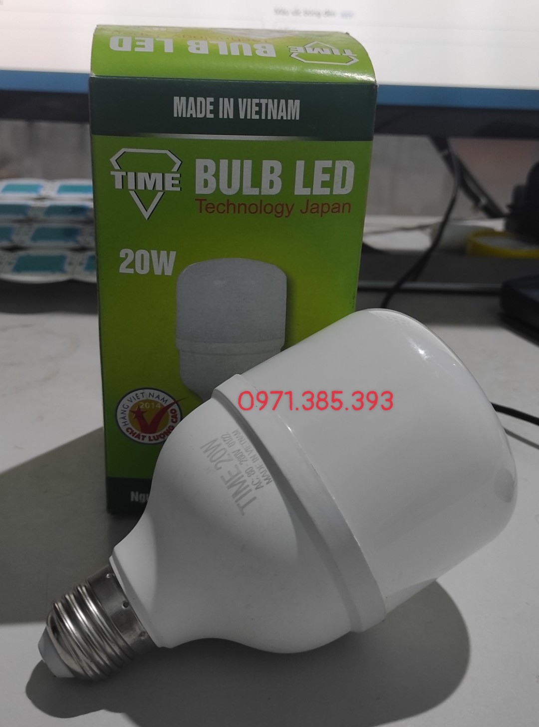 (SALE) Bóng đèn led 20W đui xoáy E27