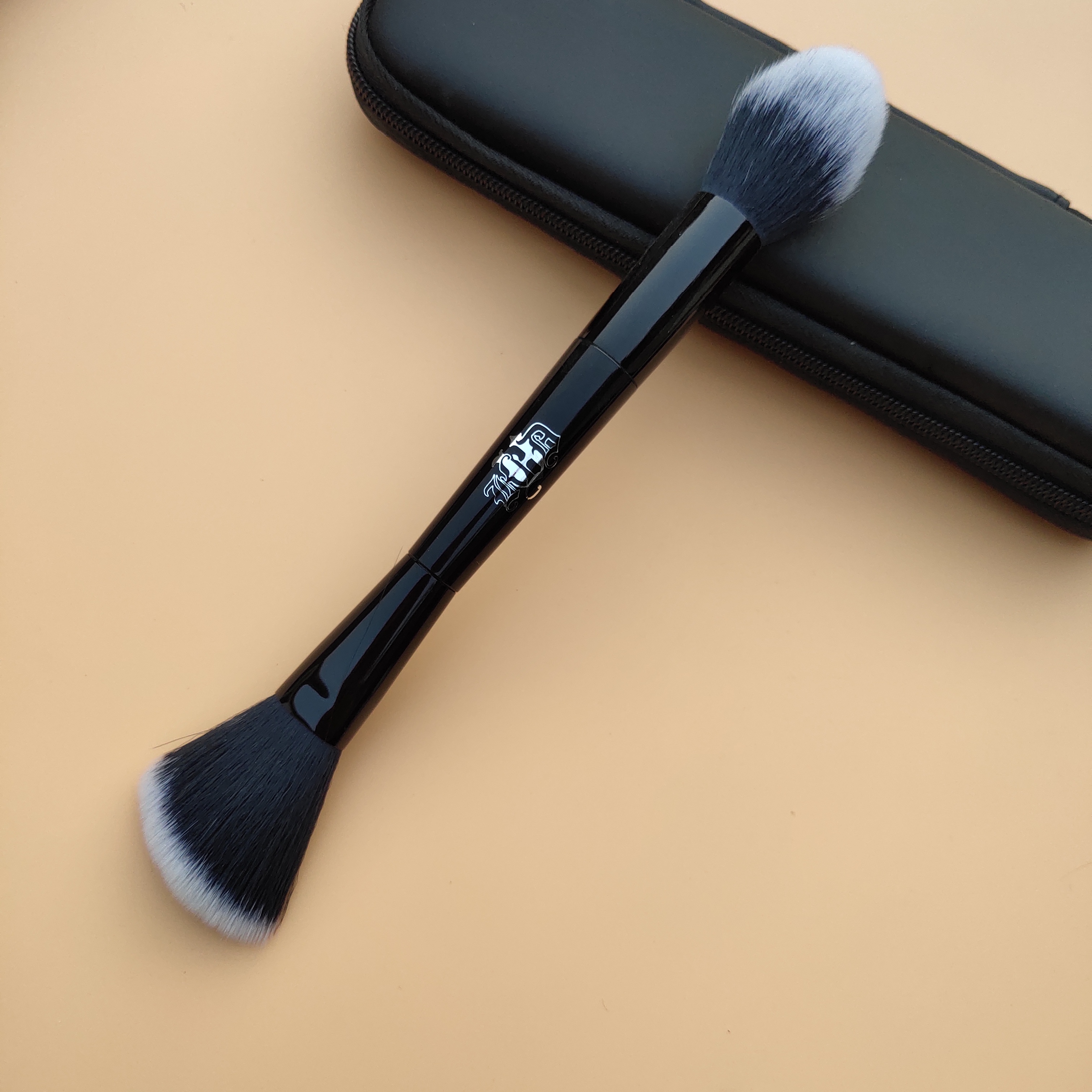 kvd concealer brush