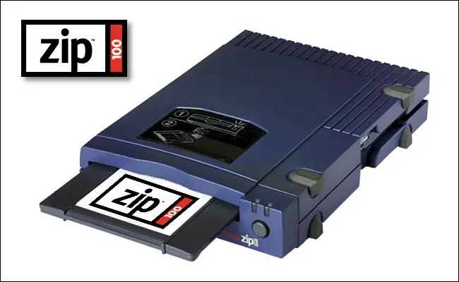 Iomega Unused CORNFLOWER BLUE COLOUR iomega Zip Disk 100MB PC Format in hard case 