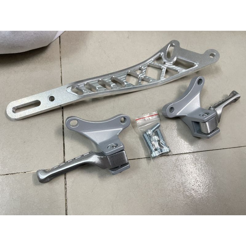 Gác chân malai + pát treo pô 10ly lắp ex150