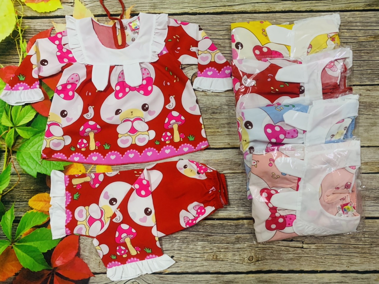 ( 3 Bộ 3 Màu 3 Họa Tiết Khác Nhau) Combo 3  Bộ Lụa Cổ Tròn Bé (6-18kg)