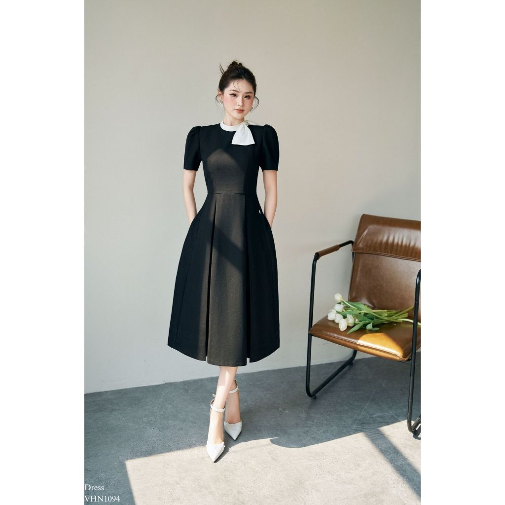 Váy công sở nữ thiết kế cổ trụ đính nơ khuy đá dáng váy xoè tiinstore vhn1094
