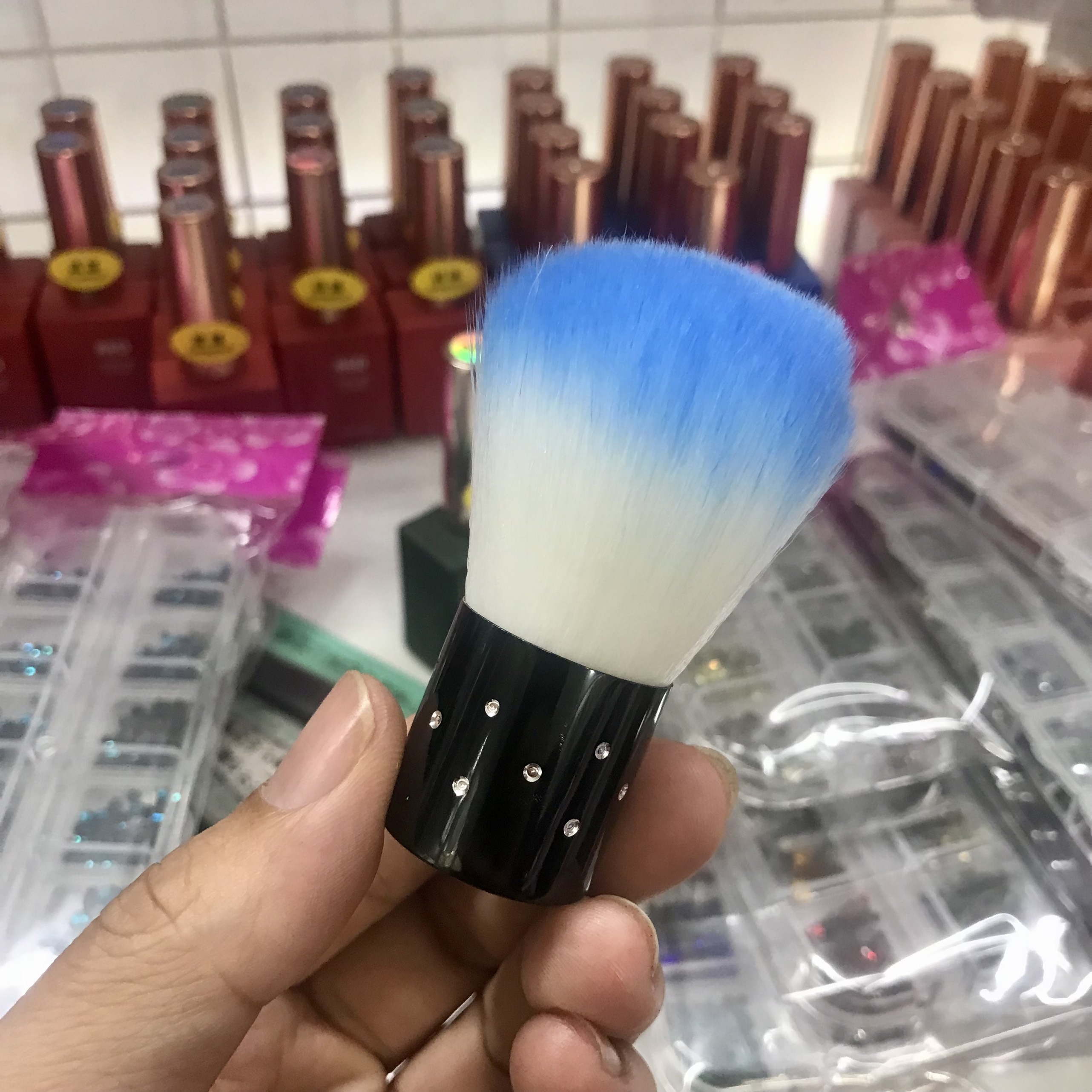 Chổi phủi bụi Nail (Cây ngắn) - Nail 937 (Màu ngẫu nhiên)