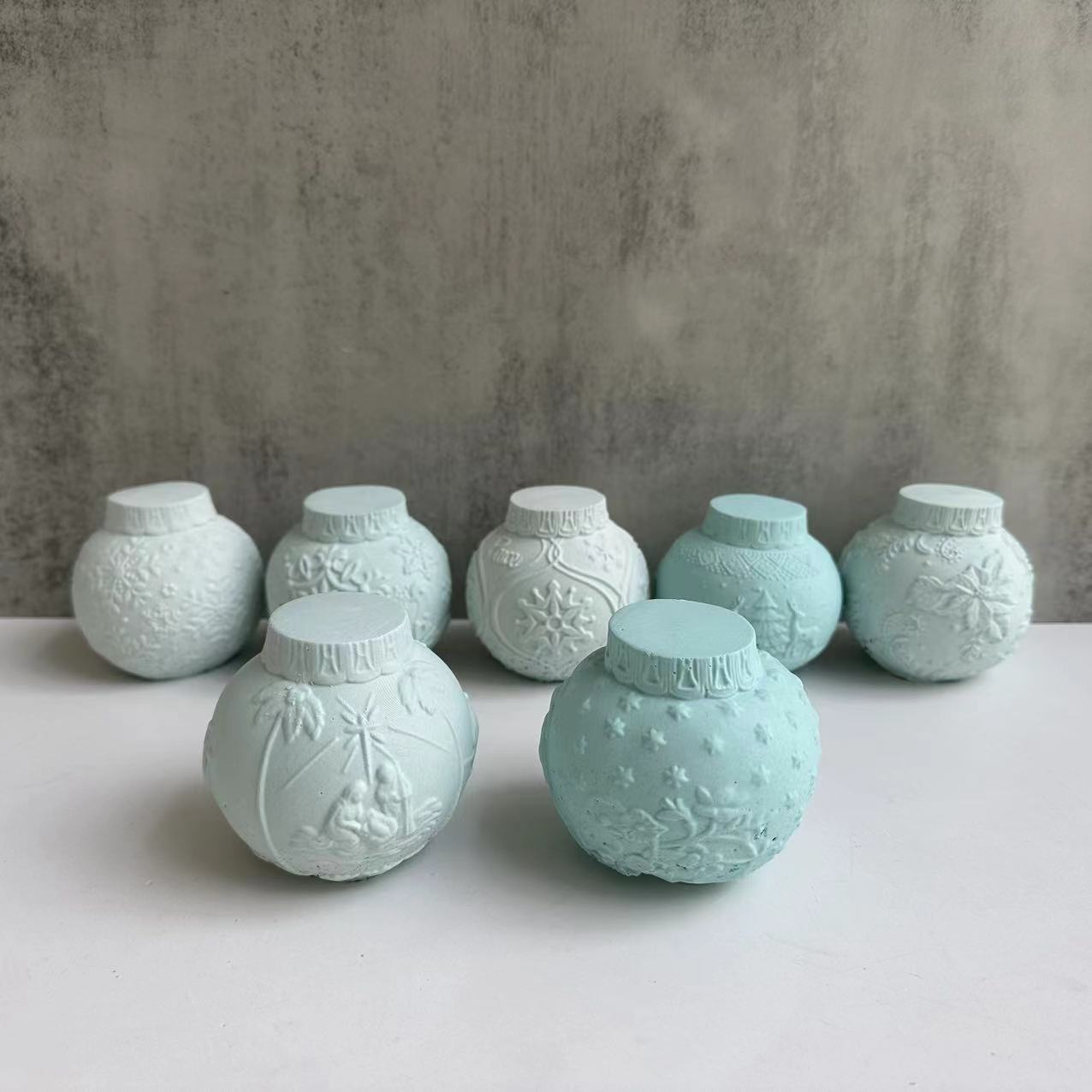 Organic Soy Wax Candle Mold. Rustic Candle Mold Design 竞品链接：https:www.etsy.commarketcandle_mold Clay Lantern Ball Candle Mold Scented Snow Ball Candle Mold DIY Candle Making Mold