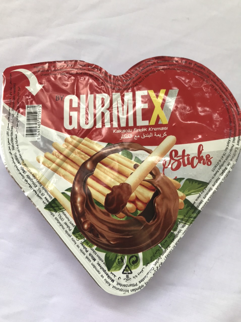 Bánh Que Gurmex Chấm Kem Ca Cao Hạt Phỉ Hình Trái Tim Hazelnut Cream With Cocoa (Hộp 40g- đỏ)