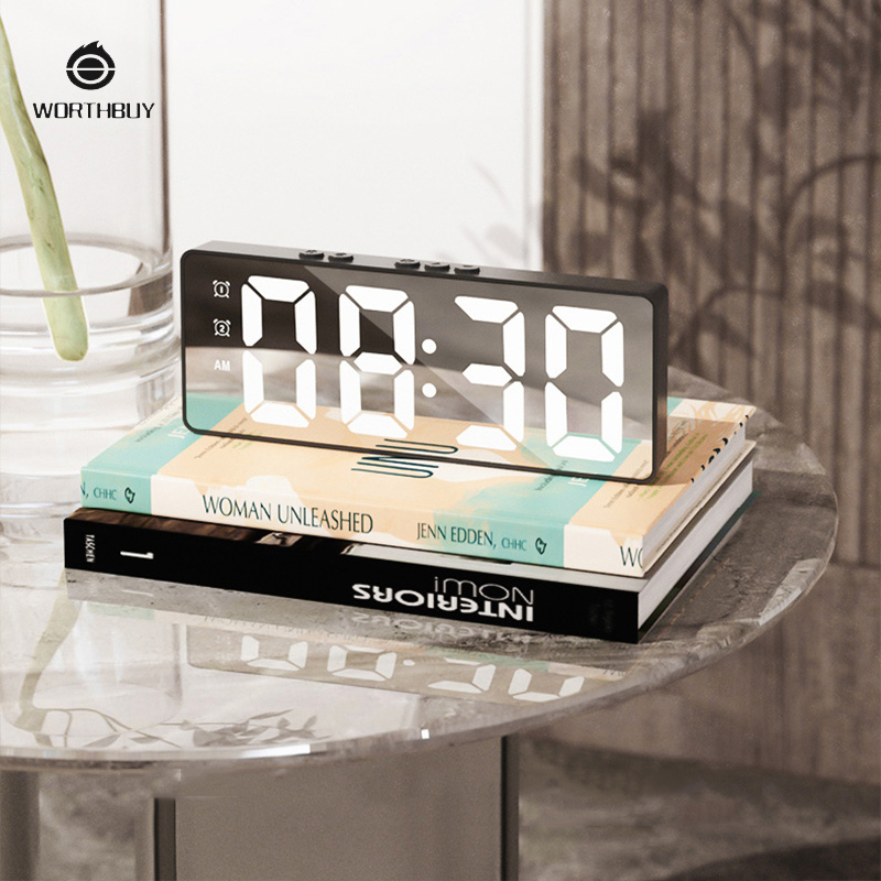 Alarm clock Simple LED electronic clock Student plug-in dual-purpose small alarm clock Digital clock voice controlled temperature clock
