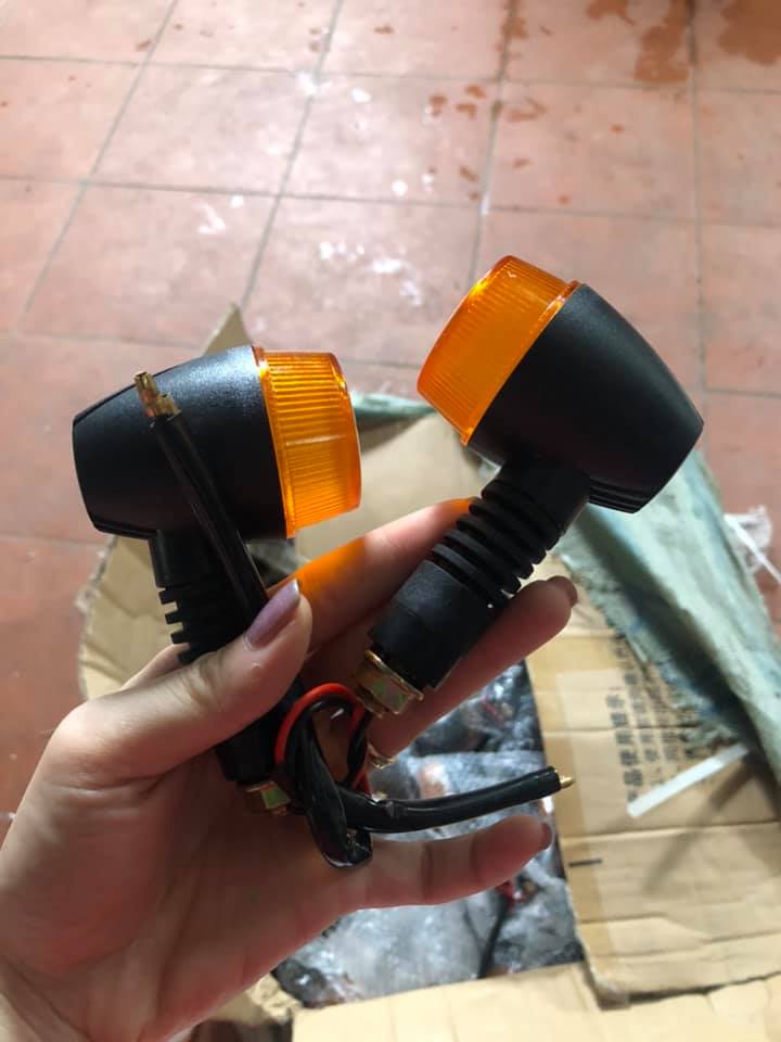 Xi nhan trước  xe điện 133S ( 1 đôi )