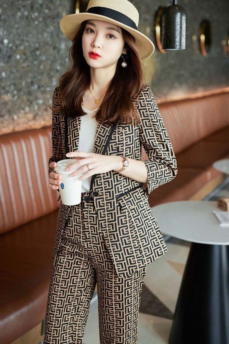 Set Vest Kèm Tặng Áo Thun Trong