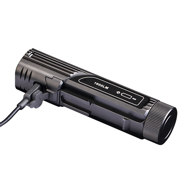 Đèn pin xe đạp Fenix BC26R