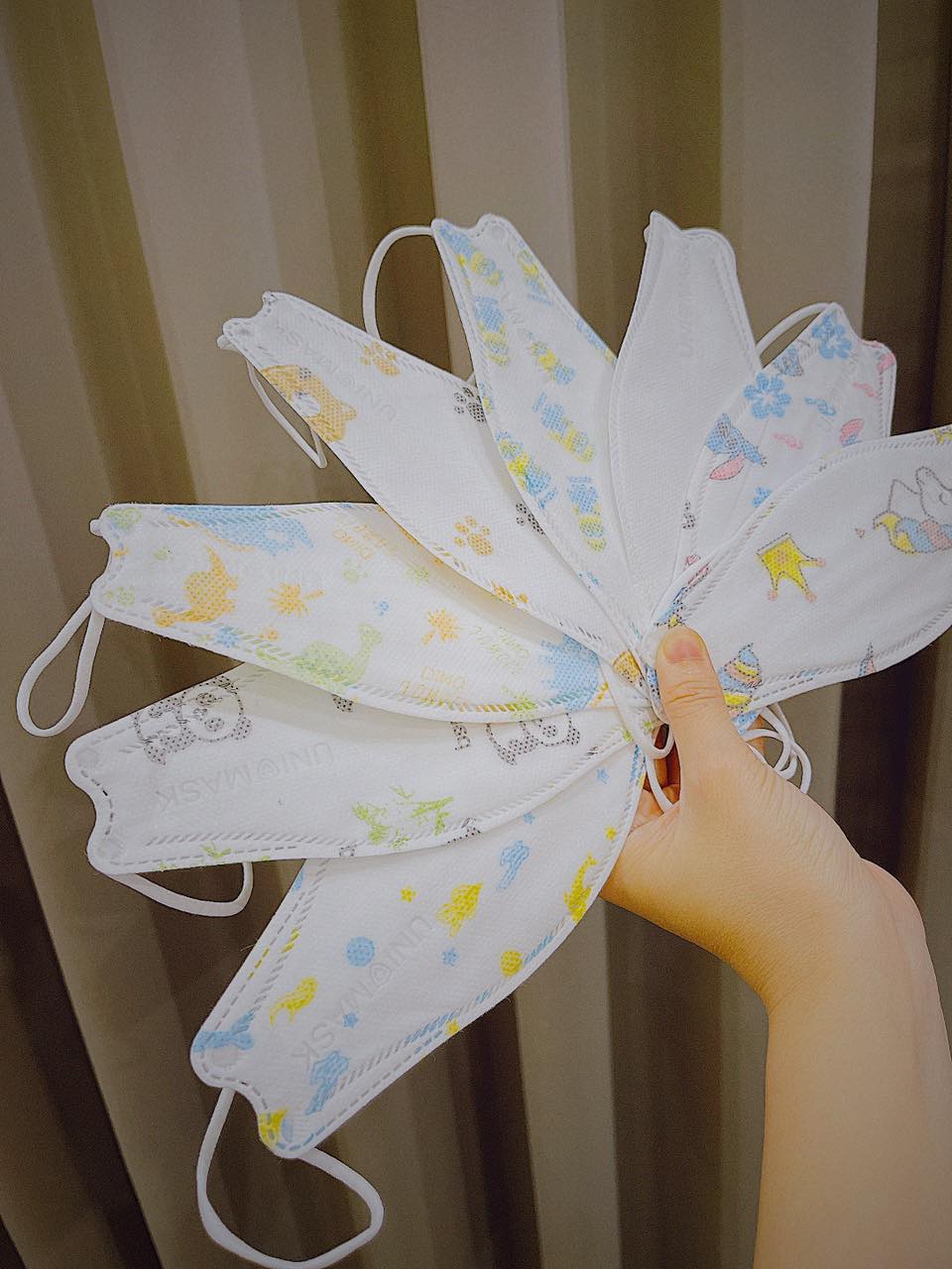 COMBO 50c Khẩu Trang Cho Bé 4D KF94 UNIMASK ( 3-8 tuổi )