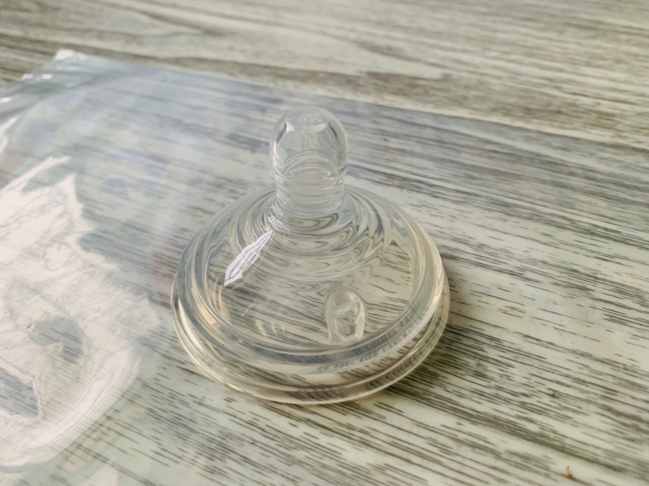 Núm ti Tommee Tippee Closer to Nature