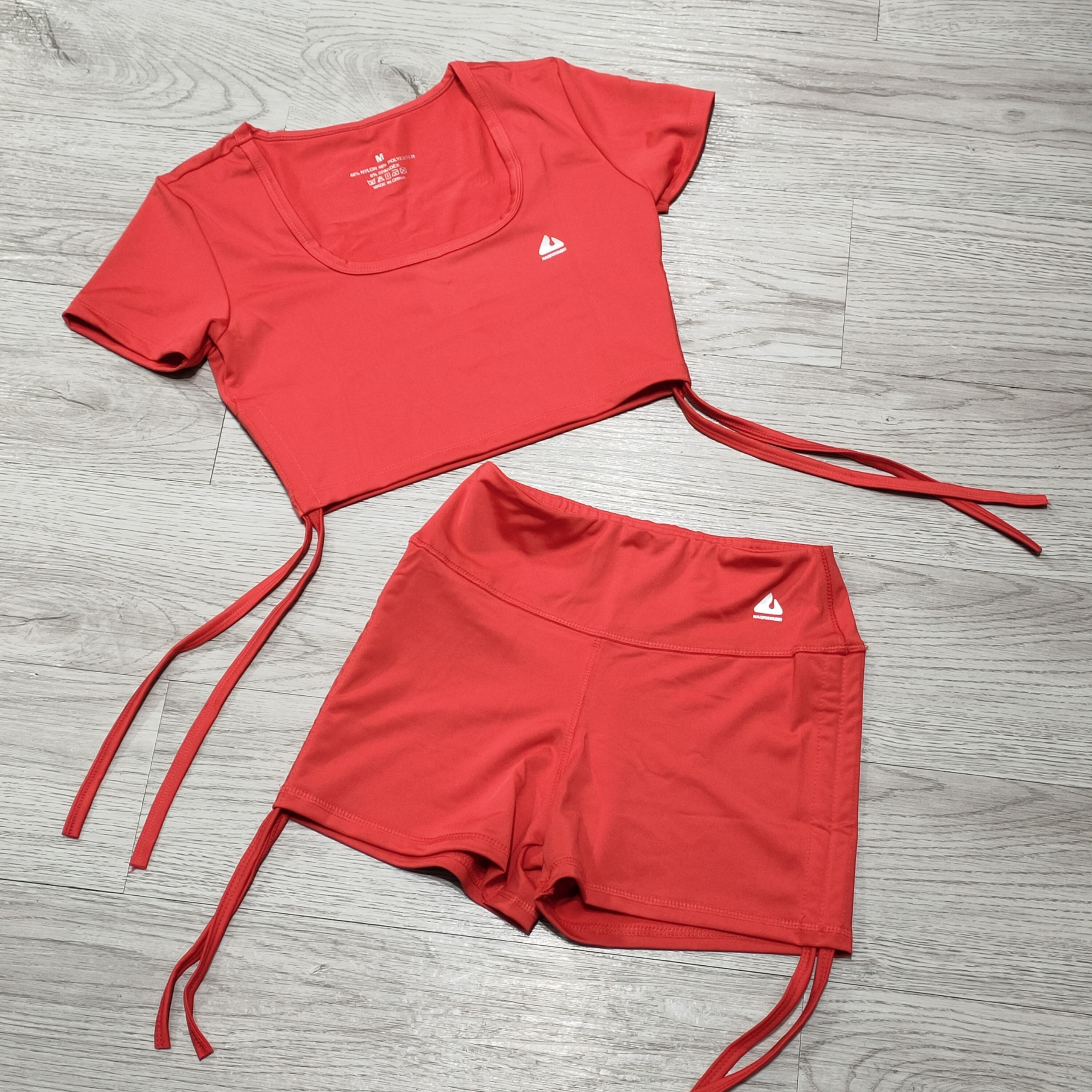 Đồ tâp gym nữ, set bộ đùi thể thao tập gym yoga nữ áo crop dây rút quần đùi cạp cao Bin Sports BN028