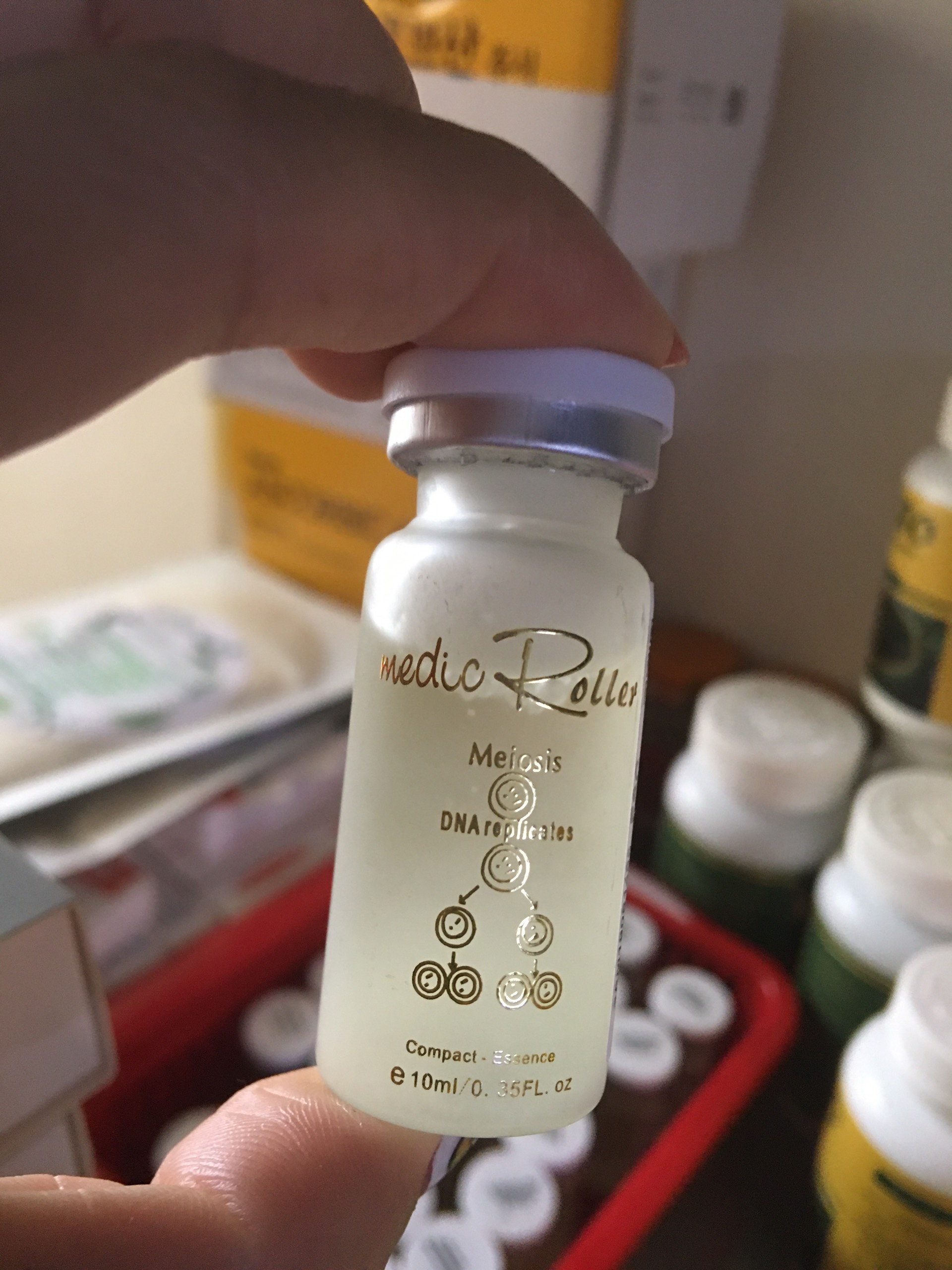 Serum mụn Medic Roller chính hãng Thụy Sỹ