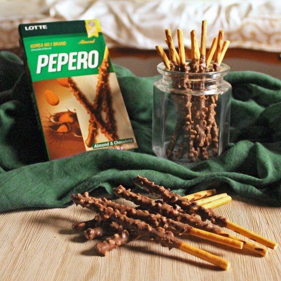 Bánh Que Lotte Pepero Socola/Hạnh Nhân/Choco Cookie 32G