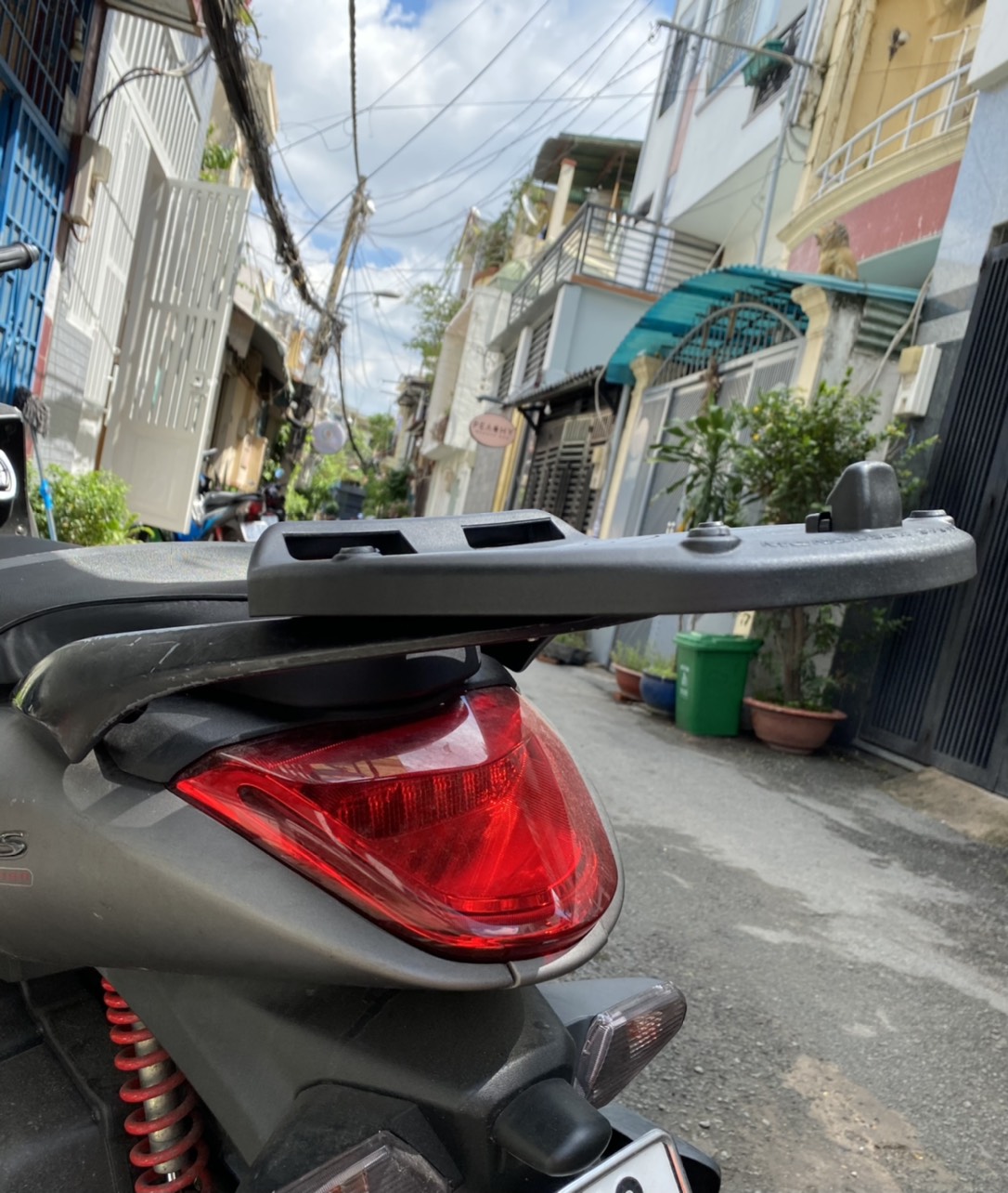 [HCM]Thùng givi E250N gắn cho xe Janus