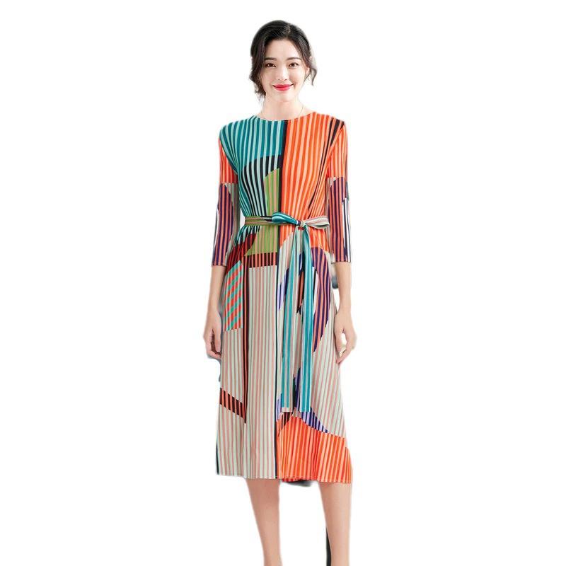 Women's Pleated Round Neck Printed Oversized Dress