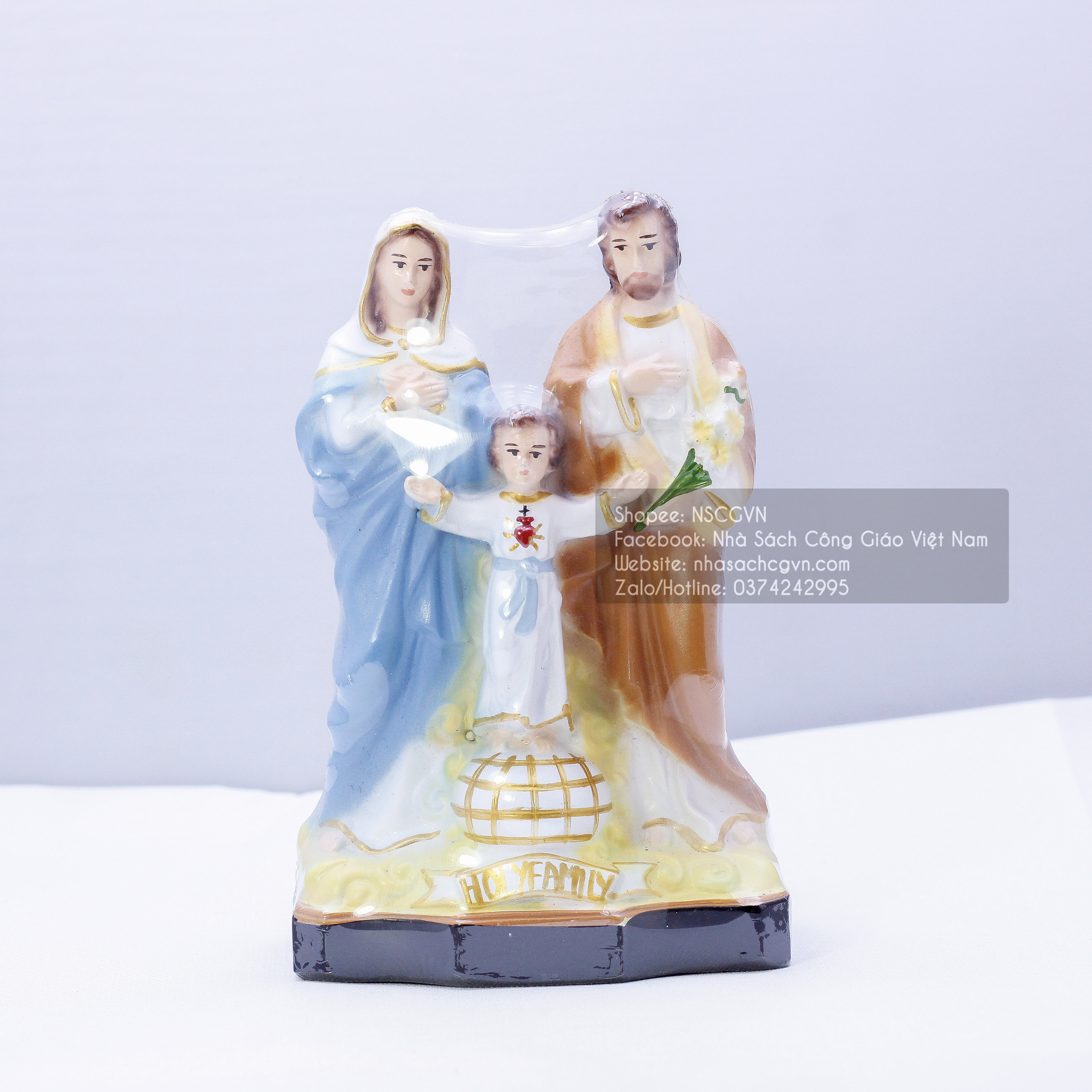 Tượng gia đình thánh gia 15cm để xe ô tô, để bàn n38 quà tặng công giáo