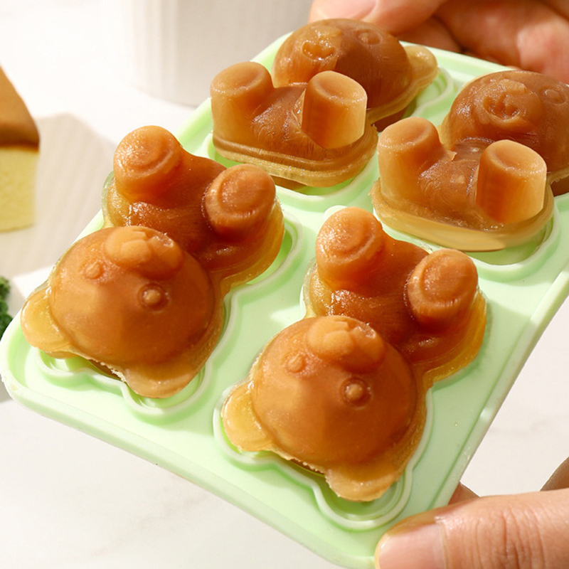 3D%20Bear%20Ice%20Cube%20Mold%20Easy%20Release%20Silicone%20Cube%20Drink%20Tray%20Whiskey%20&%20Cocktails%20-%20Image%204