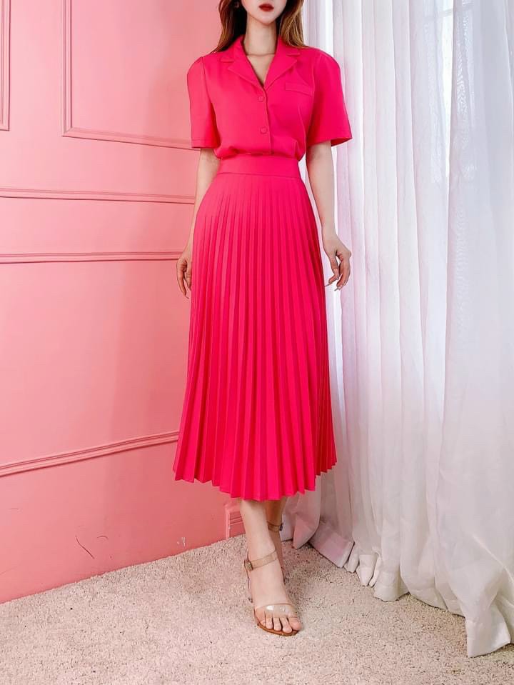 Bộ lụa dập ly áo sơ mi ngắn tay mix cùng chân váy dài dập ly siêu xinh