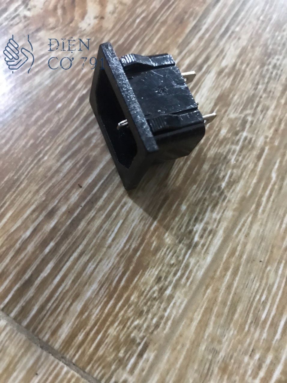 ĐẾ Jac chân cắm điện thay thế cho nồi cơm siêu điện ....