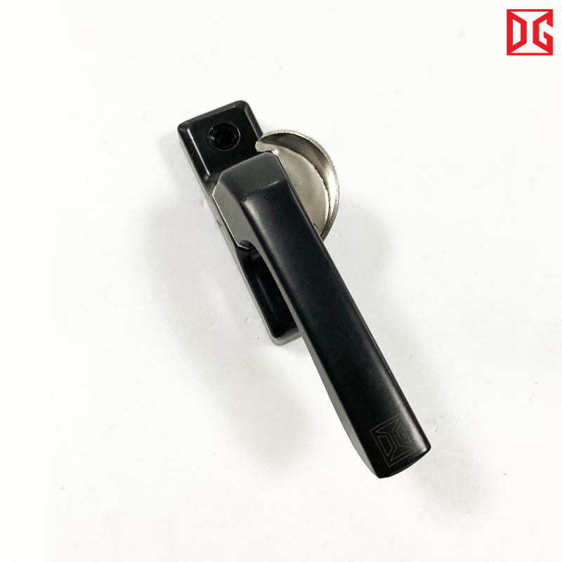 KHÓA CHỐT SÒ CỬA LÙA T01, khóa bán nguyệt đổi được chiều