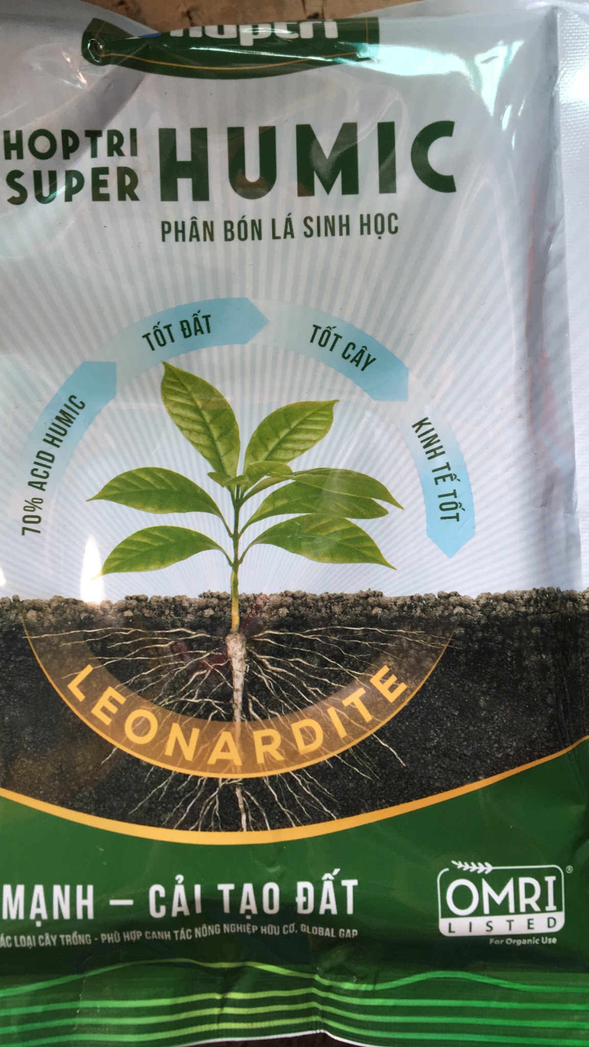 Phân bón humic hợp trí super humic ra rễ cực mạnh dạng bột