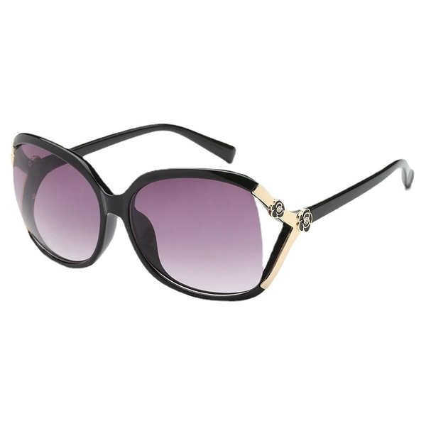 Fashionable Design Sunglasses for Women.