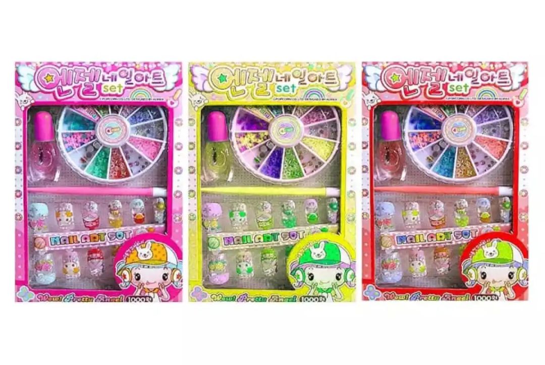 Stylish Artificial Nail Kit Set With Glitters - S50900