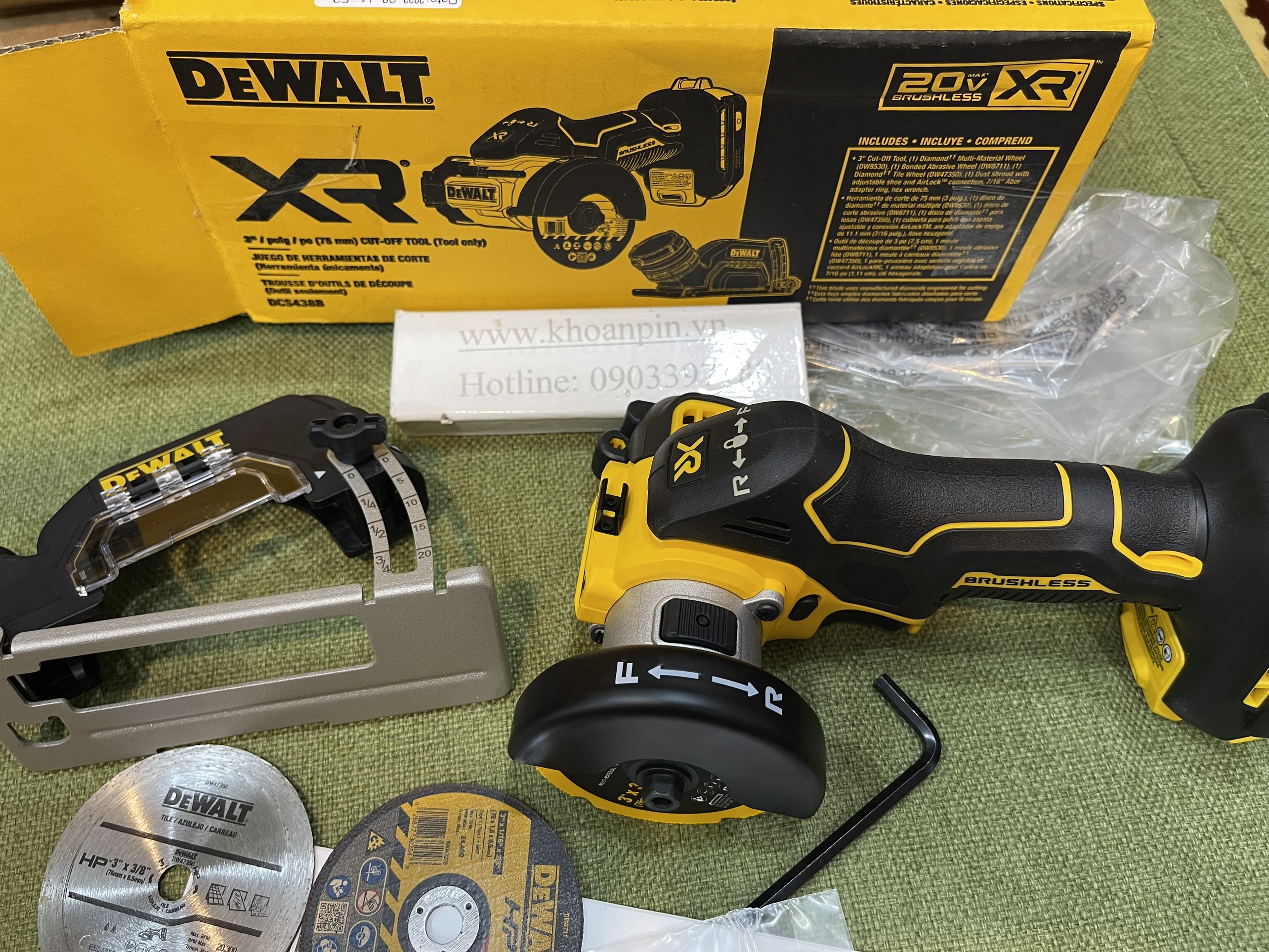 Máy cắt đa năng Dewalt DCS438B made in Mexico