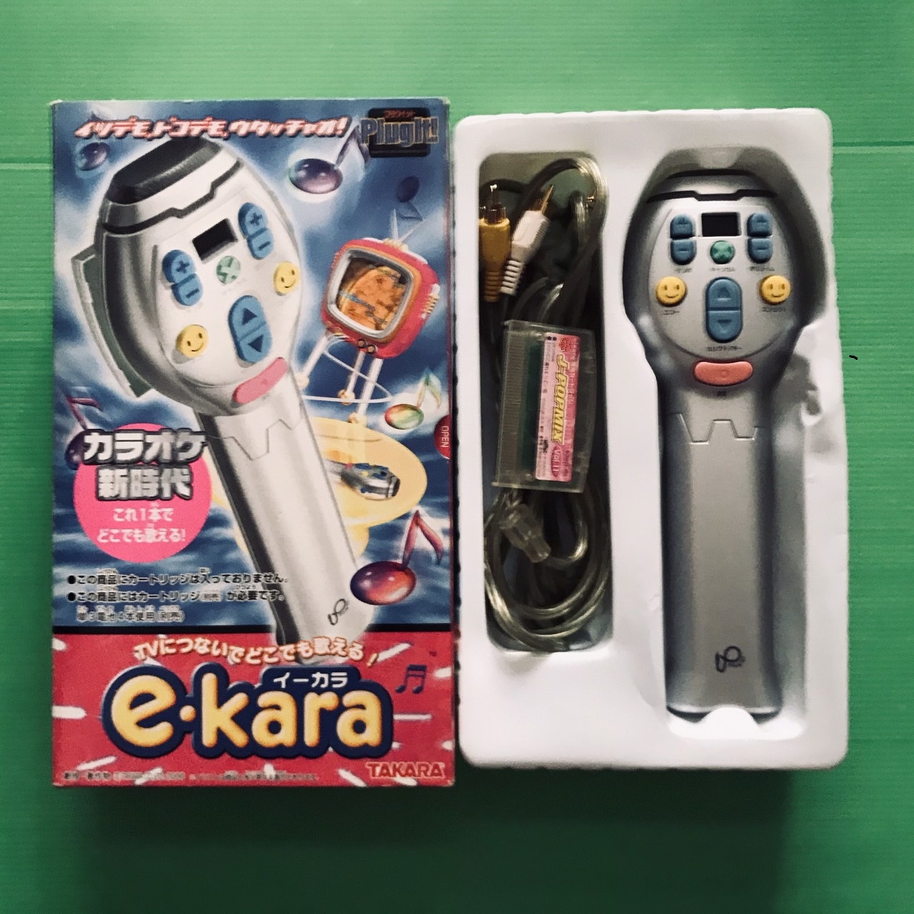 ekara (เครื่องเกม ต่อทีวี โดยไม่ต้องใช้เครื่องอื่นๆ ต่อพ่วงอีกที