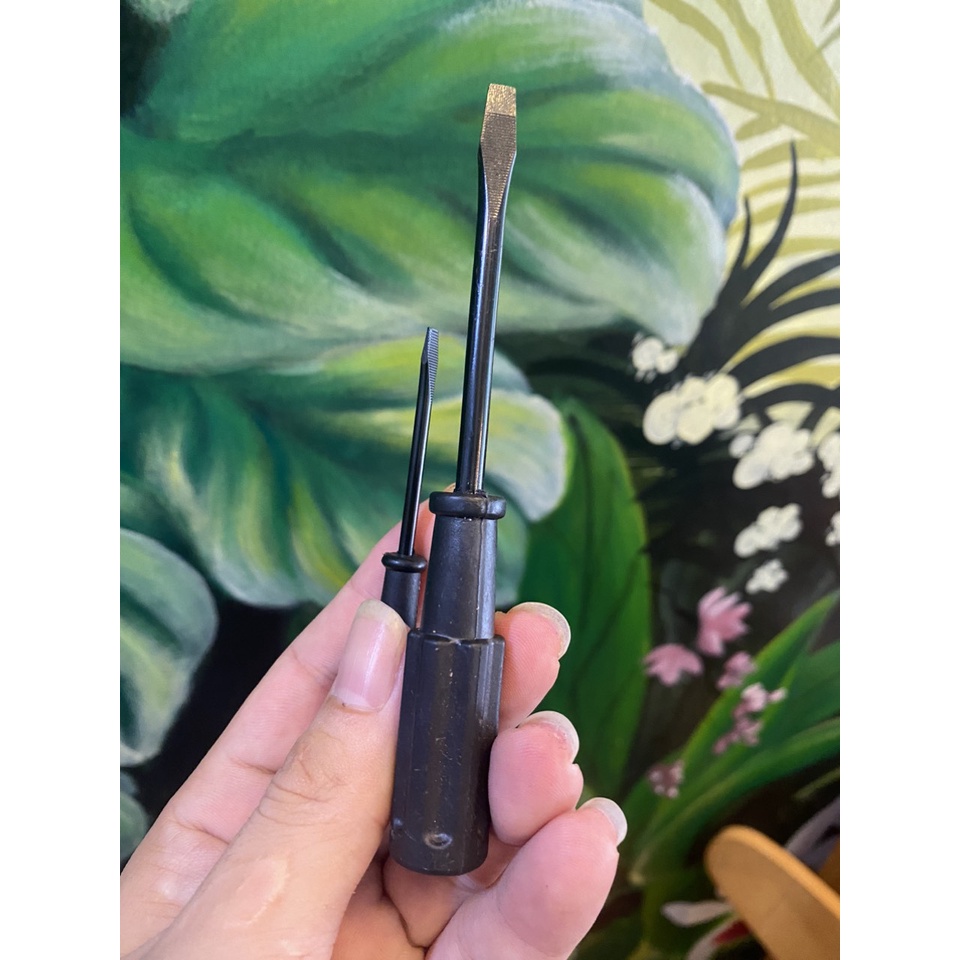 Tô vít 2 cạnh máy may ( tô vít me đen bé 8,5 cm và 13 cm)