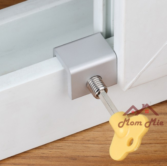 [HCM]Chốt khóa chặn cửa lùa cửa kéo chìa vàng - I014